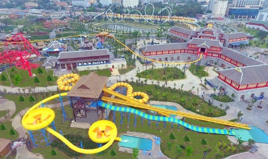 Khai trương Typhoon Water Park: Công viên nước hiện đại nhất Đông Nam Á