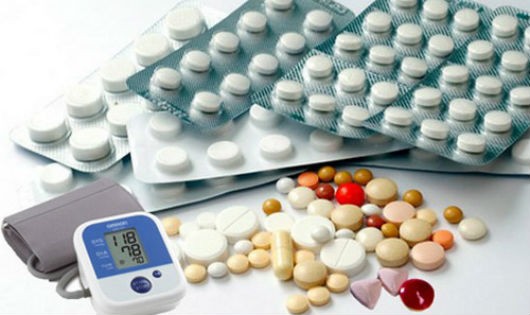 Lưu ý tác dụng phụ tăng huyết áp khi dùng thuốc tránh thai, giảm cân, NSAIDs...