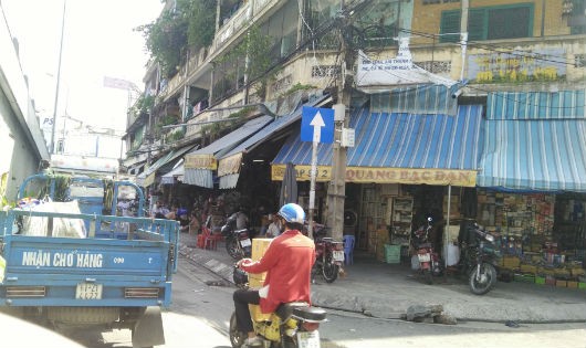 Chung cư Đỗ Văn Sửu, nơi xảy ra cuộc truy sát khiến cháu Hoàng tử vong