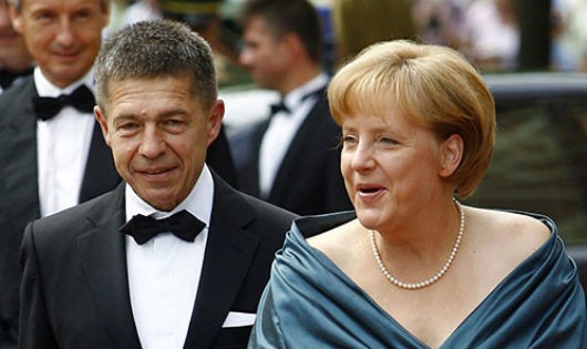 Thủ tướng Đức Angela Merkel và phu quân Joachim Sauer dự buổi hòa nhạc tại Bayreuth, Đức tháng 7/2012 (Ảnh: Reuters)
