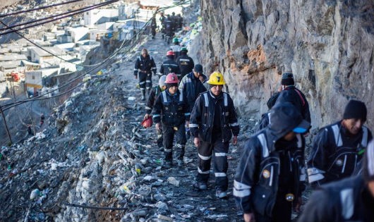 Cuộc sống của các công nhân ở mỏ vàng ở La Rinconada