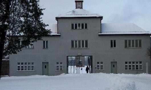 Trại tập trung Sachsenhausen ở Đức nơi từng diễn ra chiến dịch làm tiền giả quy mô lớn Bernhard của ĐQX