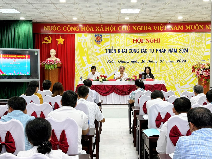 Quang cảnh hội nghị.