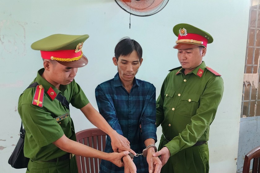 Đặng Văn Thắm bị bắt tạm giam về tội gây rối trật tự công cộng.