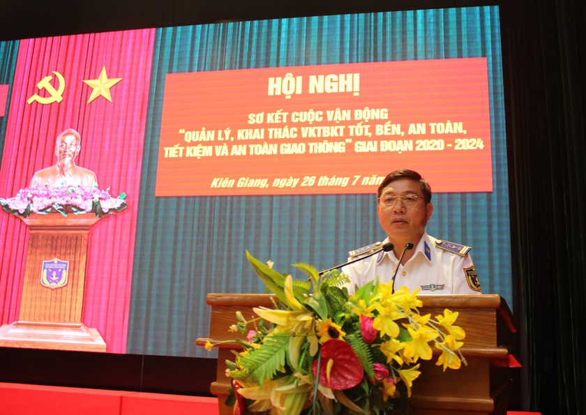 Đại tá Trần Nguyên Lai phát biểu tại hội nghị.