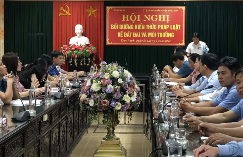 Nam Định tổ chức hội nghị bồi dưỡng kiến thức pháp luật về Đất đai và Môi trường.