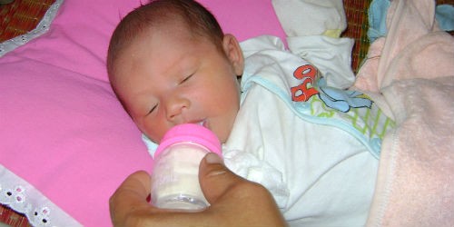 Một trong hai cháu bé sơ sinh bị bỏ rơi