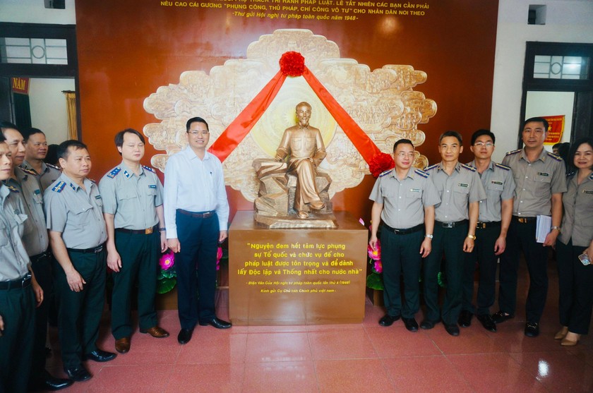 Phó Tổng cục trưởng Tổng cục THADS Nguyễn Văn Lực dự ra mắt không gian truyền thống học tập và làm theo tư tưởng đạo đức, phong cách Hồ Chí Minh của Cục THADS Thái Nguyên.