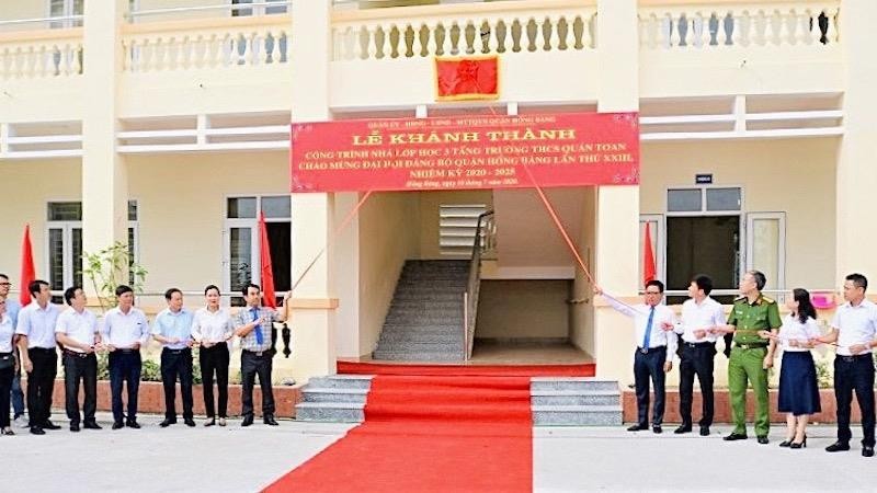 Lễ khánh thành và gắn biển công trình nhà lớp học 3 tầng Trường THCS Quán Toan