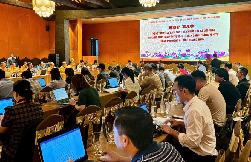 Họp báo thông tin về sự kiện tôn trí, chiêm bái xá lợi Phật tại Cung Trúc lâm Yên Tử, Khu di tích danh thắng Yên Tử.