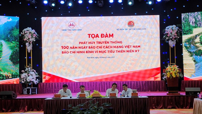 Toạ đàm “Phát huy truyền thống 100 năm Ngày Báo chí cách mạng Việt Nam Báo chí Ninh Bình vì mục tiêu thiên niên kỷ”