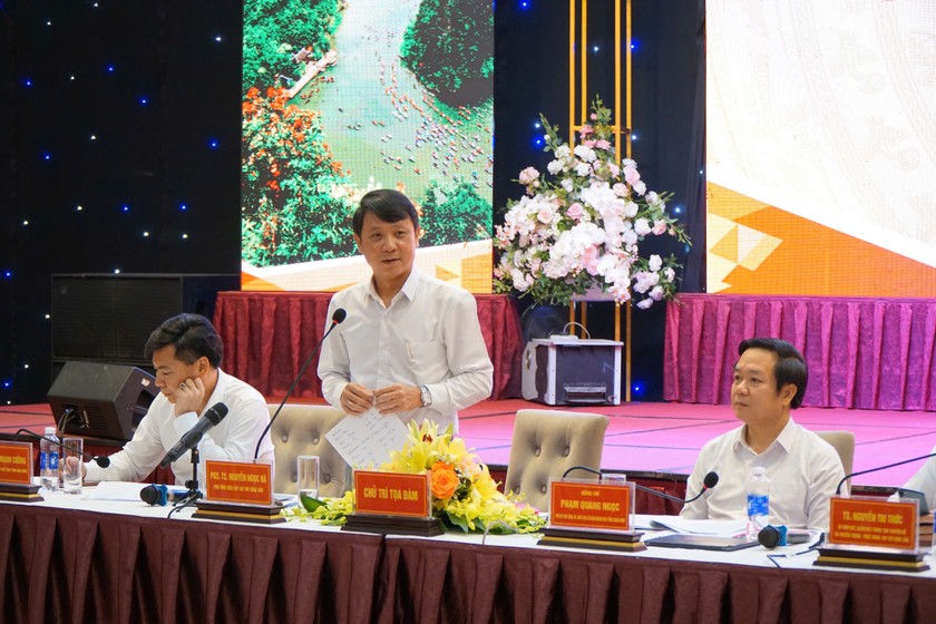 PGS.TS Nguyễn Ngọc Hà, Phó Tổng Biên tập Tạp chí Cộng sản phát biểu kết luận Toạ đàm