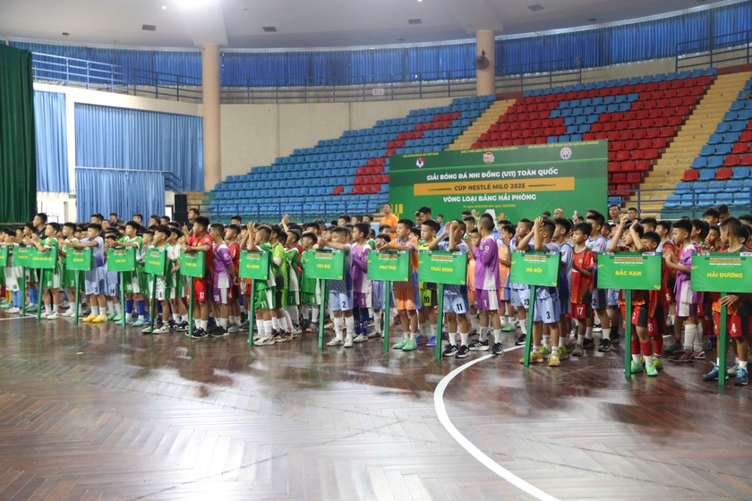 Giải Bóng đá Nhi đồng (U11) toàn quốc năm 2025 chính thức được khai mạc với sự tham dự của 22 đội bóng, quy tụ 440 vận động viên nhí.