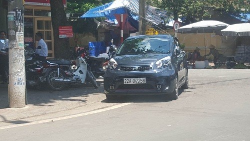 Xuất hiện nhiều taxi hoạt động không phép tại Tuyên Quang