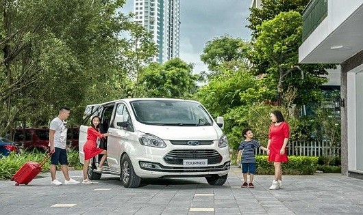 Ford Tourneo hoàn toàn mới chính thức ra mắt thị trường Việt Nam