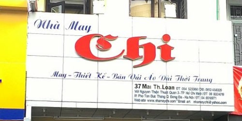 Nhà may Chi - nơi bị "tố" gửi que nhang trong áo dài của khách