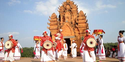 Họa tiết trên một bảo vật quốc gia gây tranh cãi hàng trăm năm