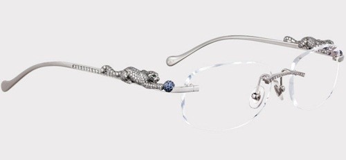 Cartier Panthere Glasses $159,000 Có khung làm từ vàng trắng 18k, đính 561 viên kim cương và 645 viên đá sapphires màu xanh dương.