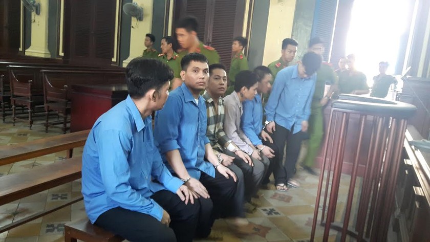 Các bị cáo được cho là đã đánh chết bị hại Nam.