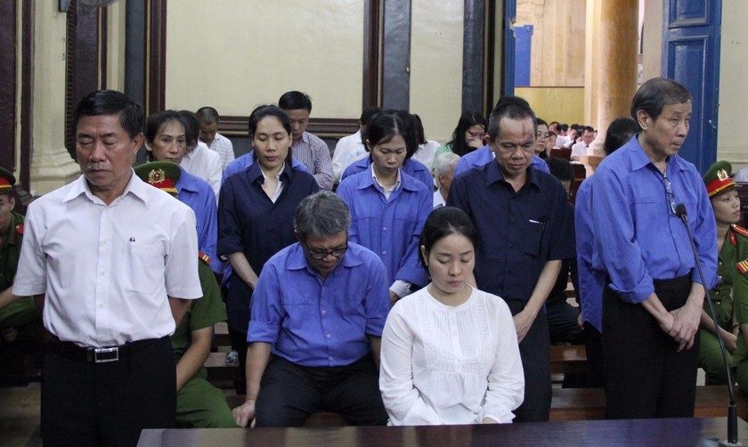 Các bị cáo tại phiên tòa.