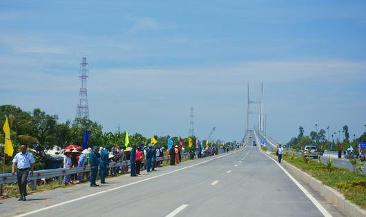 Khánh thành cầu Cao Lãnh