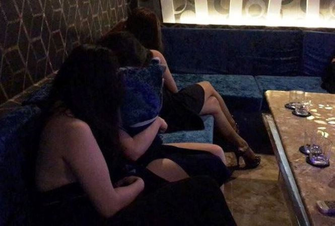 Nữ tiếp viên nhà hàng, quán karaoke trá hình thoát y, bán dâm tiền triệu