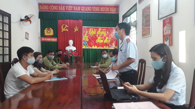 Chủ shop quần áo livestream “gọi vong”, chửi bới khách hàng bị mời làm việc - Ảnh 1. Chủ shop quần áo livestream “gọi vong”, chửi bới khách hàng bị mời làm việc - Ảnh 1.