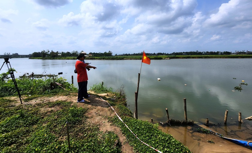 Do thiếu nguồn cát, đập tạm ngăn mặn trên sông Vĩnh Điện vẫn chưa được thi công như mọi năm.