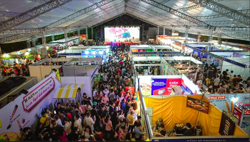 Lễ hội Bánh mì Việt Nam thu hút đông đảo du khách. 