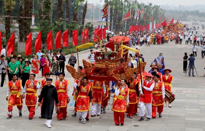 Rước kiệu truyền thống - nghi lễ quan trọng mỗi dịp Giỗ Tổ Hùng Vương. (Ảnh: Vũ Tuân)