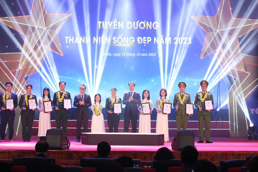 “Thanh niên sống đẹp” năm 2023: Vinh danh 20 gương thanh niên tiêu biểu đóng góp cho xã hội