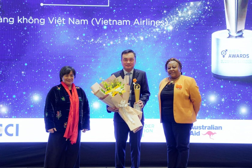 Ông Lê Đức Cảnh - Phó Tổng giám đốc Vietnam Airlines - tại lễ trao tặng Un women weps awards năm 2024