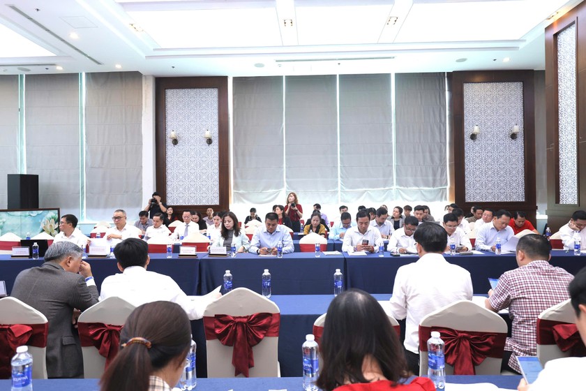Các đại biểu tham dự Tọa đàm