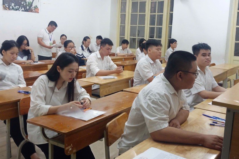 Đề thi môn Ngữ văn năm nay có nhiều điểm mới, đòi hỏi kiến thức sâu rộng của thí sinh. (Ảnh: Nguyệt Thương)