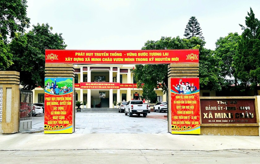 Trụ sở Đảng ủy, HĐND, UBND xã Minh Châu - Hà Nội.