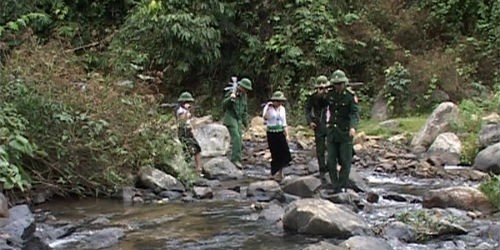 Bộ đội Biên phòng Thanh Hóa trên đường tuần tra