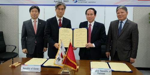Lễ ký kết Chương trình hợp tác 2015 - 2016