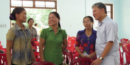 Bộ trưởng Hà Hùng Cường tiếp thu ý kiến cử tri huyện Tuyên Hóa