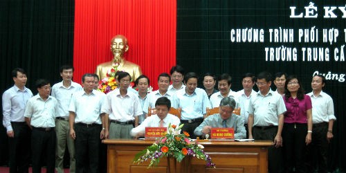 Lễ ký kết thành lập Trường Trung cấp Luật Đồng Hới