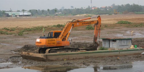 Sau nhiều tháng san lấp khoảng 45ha đất nông nghiệp đã thành đất kho bãi