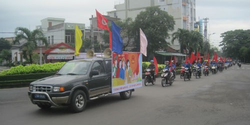 Đường bộ và Hàng không là 2 ngành có nhiều hoạt động thiết thực hưởng ứng Ngày Pháp luật