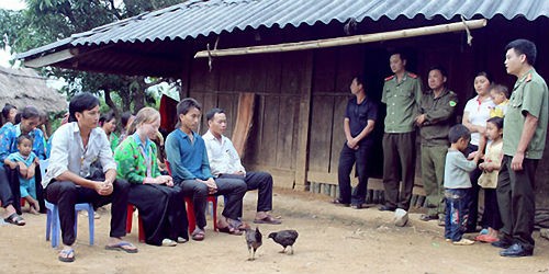 Tuyên truyền pháp luật cho đồng bào vùng cao. Ảnh minh họa