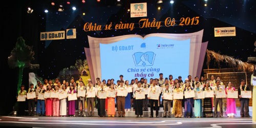 Lễ tuyên dương 64 giáo viên cắm bản tiêu biểu năm 2015