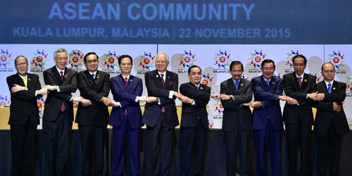 Các nhà lãnh đạo tại Lễ ký Tuyên bố thành lập Cộng đồng ASEAN