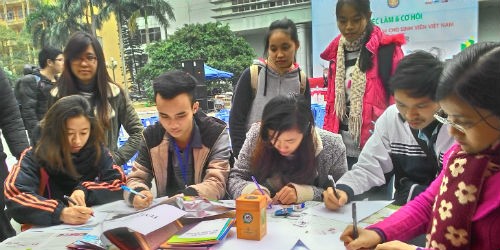 Các bạn trẻ hãy học và làm việc mọi lúc, mọi nơi