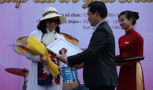 Cặp nhẫn vàng của Bà Nà Hills đã có chủ