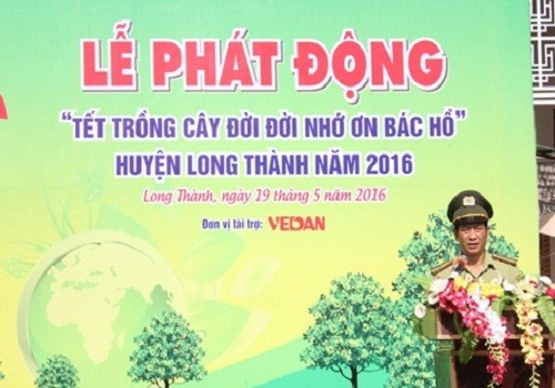 Vedan tài trợ trồng cây xanh