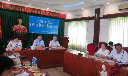 Ngăn chặn tình trạng “quân xanh quân đỏ” trong đấu giá tài sản