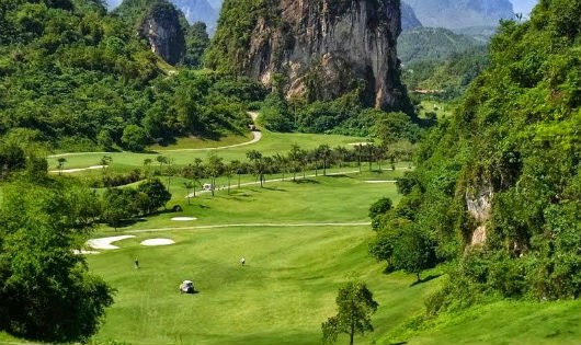 Sân golf Phượng Hoàng, dự án điển hình cho những sai phạm của tỉnh Hòa Bình