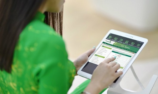 Vietcombank mở rộng dịch vụ nạp, rút Ví điện tử Payoo 